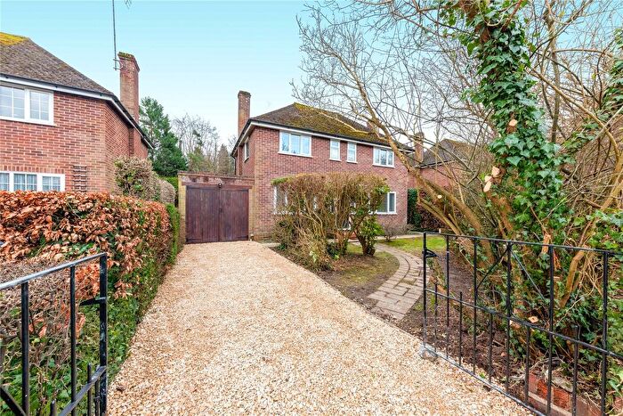 3 Bedroom Detached House To Rent In Overdown Road, Tilehurst, Berkshire, RG31
