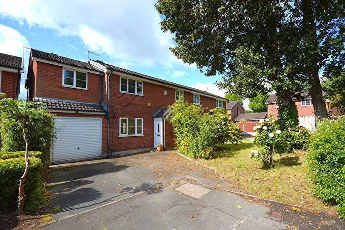 3 Bedroom Semi-Detached House For Sale In Leeside, Heaton Mersey, SK4
