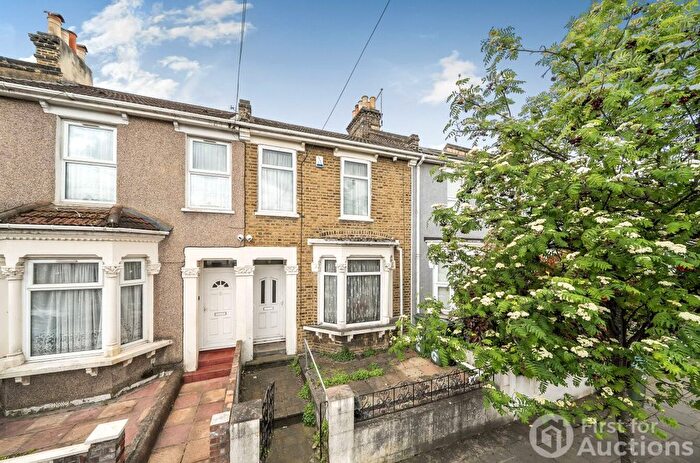 4 Bedroom Terraced House For Sale In Gurdon Road, London, SE7