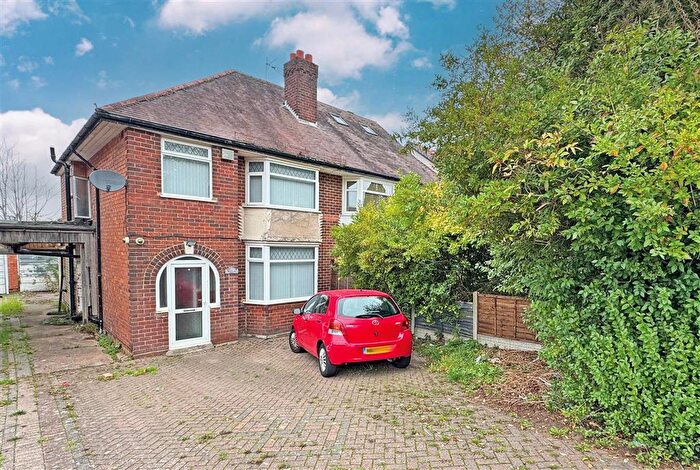 4 Bedroom Semi-Detached House For Sale In Bristol Road South, Northfield, Birmingham, B31