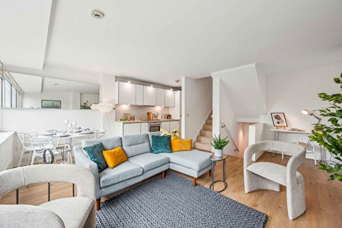 2 Bedroom Flat For Sale In George Beard Road, Deptford, SE8