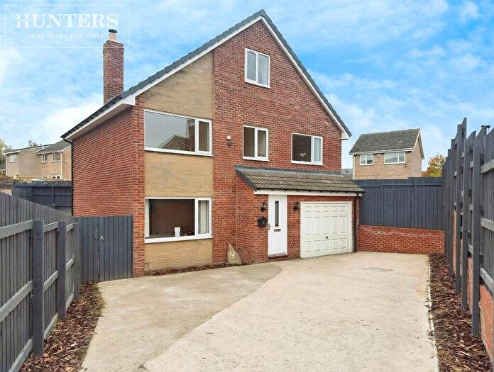5 Bedroom Detached House For Sale In Magnolia Close, Shafton, Barnsley, S72