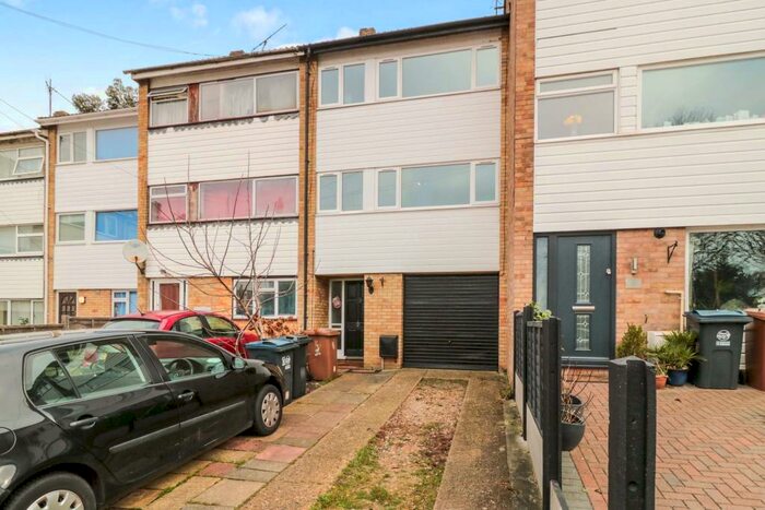 4 Bedroom Town House To Rent In The Goldings, Bishops Stortford, CM23