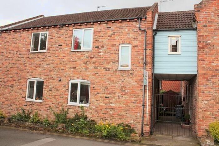 2 Bedroom Cottage To Rent In Rythergate Court, Cawood, Selby, YO8