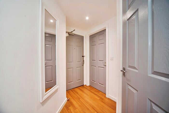 2 Bedroom Flat For Sale In Scott Road, Edgware, HA8