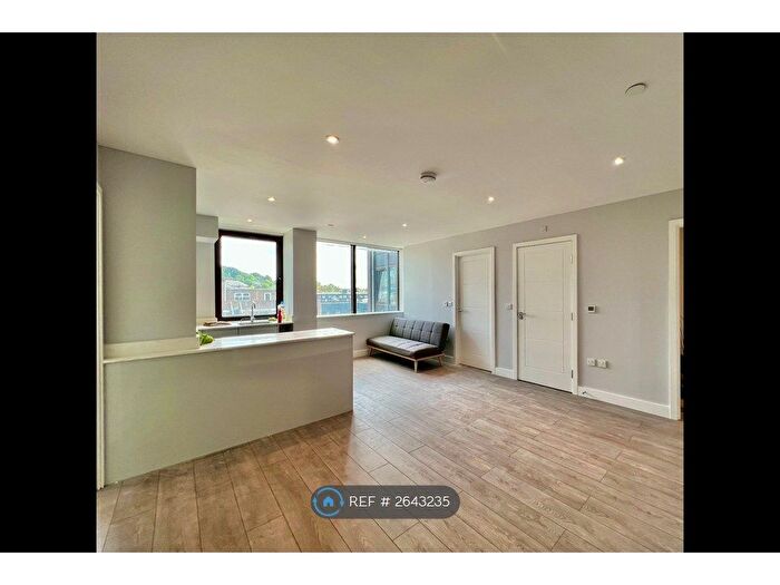 2 Bedroom Flat To Rent In Queens House, Harrow, HA1