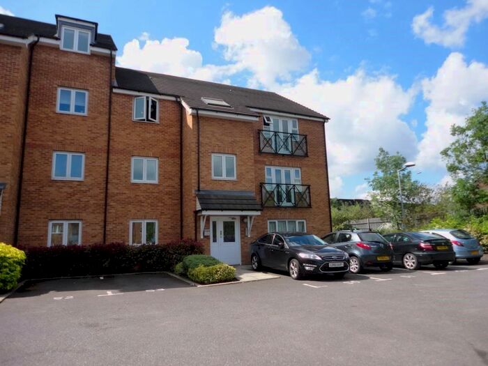 1 Bedroom Flat To Rent In Gwendoline Court, Bryanstone Road, Waltham Cross EN8