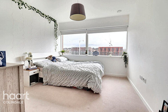 1 Bedroom Apartment For Sale In Queenscroft House, Thonrey Close, NW9