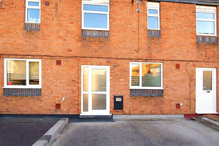 2 Bedroom Maisonette To Rent In Limehurst Square, Northampton, NN5