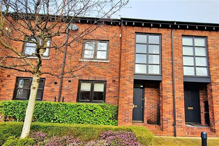 4 Bedroom Mews To Rent In Waterford Place, Heald Green, Cheadle, SK8