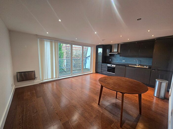 1 Bedroom Flat To Rent In Providence House, Providence Place, Islington, N1
