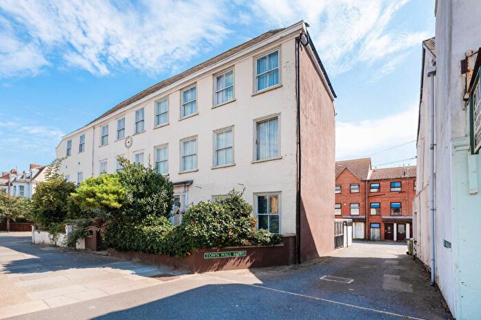 3 Bedroom End Of Terrace House For Sale In Northgate Street, Great Yarmouth, NR30