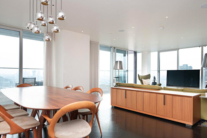 3 Bedroom Apartment To Rent In The Heron, Moor Lane, London, EC2Y