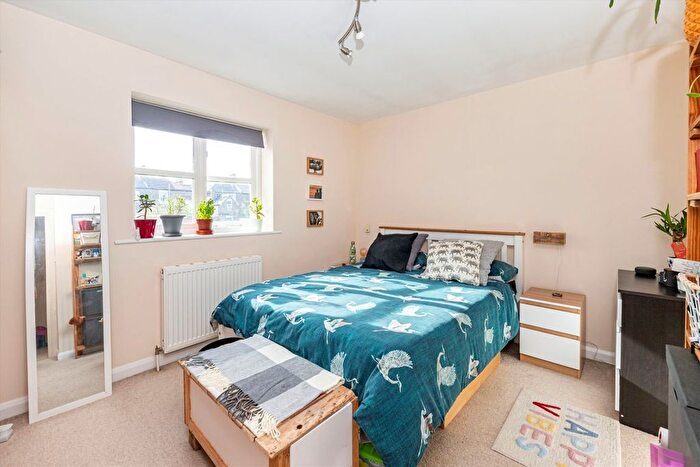 3 Bedroom Property For Sale In Castle Mews, Tooting, SW17