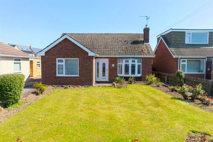3 Bedroom Detached Bungalow For Sale In Fen End Lane, PE12
