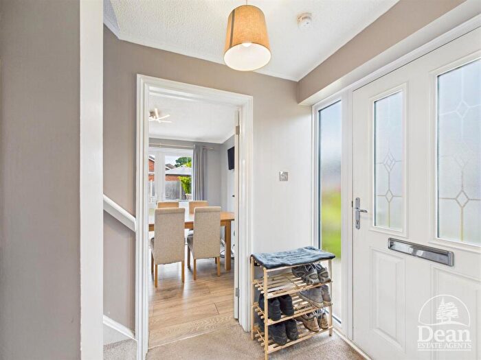 3 Bedroom Detached House For Sale In Bracken Drive, Lydney, GL15