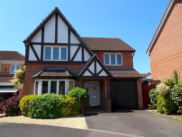 4 Bedroom Detached House To Rent In Craig Lea, Taunton, TA2
