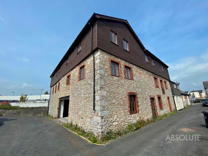 2 Bedroom Flat To Rent In Albert Terrace, Newton Abbot, Devon, TQ12
