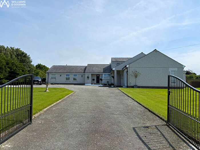 5 Bedroom Bungalow For Sale In Llangristiolus, Bodorgan, LL62