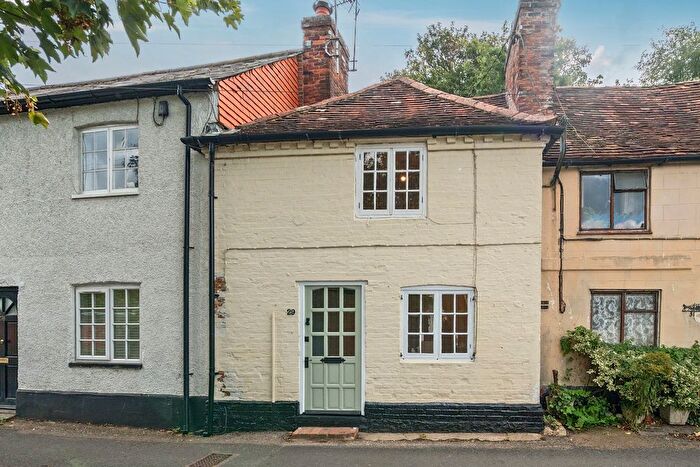 1 Bedroom Terraced House For Sale In Red Lion Lane, Farnham, GU9