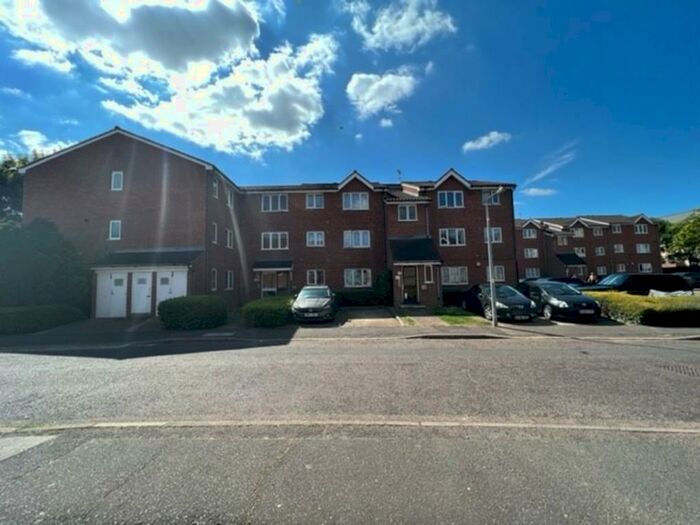 Studio To Rent In Howard Close, Waltham Abbey, EN9