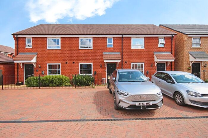 3 Bedroom Terraced House For Sale In Stephens Place, Upper Lighthorne, Leamington Spa, CV33