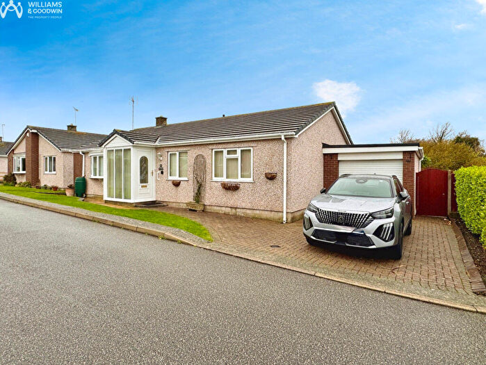 3 Bedroom Detached Bungalow For Sale In Nant Y Felin, Holyhead, LL65