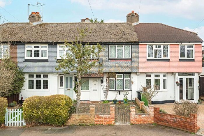 3 Bedroom Terraced House For Sale In Barnsbury Crescent, Surbiton, KT5
