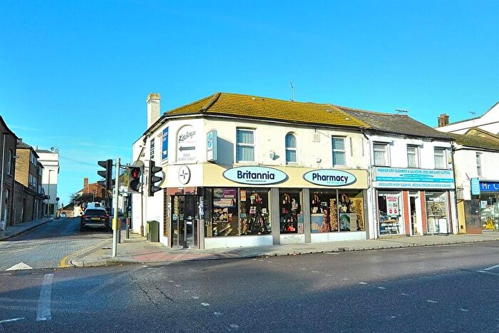 2 Bedroom Apartment To Rent In High Road, Woodford Green, IG8