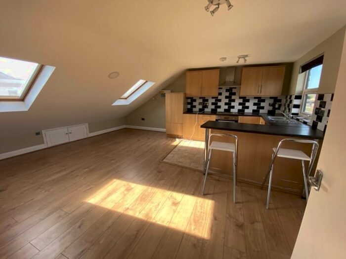1 Bedroom Flat To Rent In Eardley Road, London, SW16
