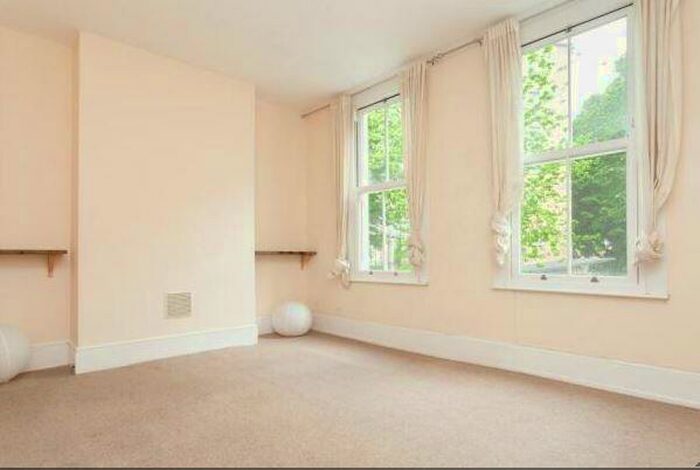 1 Bedroom Apartment To Rent In Old Ford Road, Bow, E2