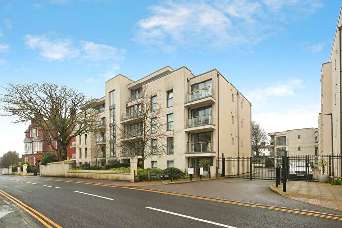 2 Bedroom Flat For Sale In Dyke Road, Brighton, BN1