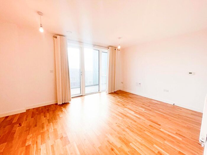 1 Bedroom Flat To Rent In Windsor Road, SL1