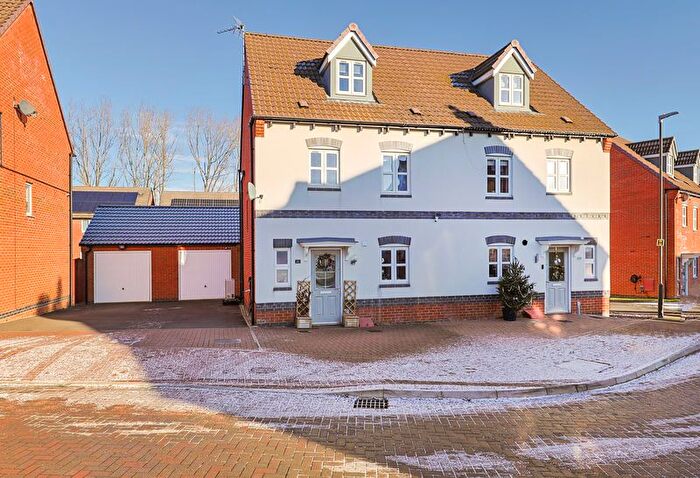 4 Bedroom Semi Detached House For Sale In Burton Street, Wingerworth, Chesterfield, S42