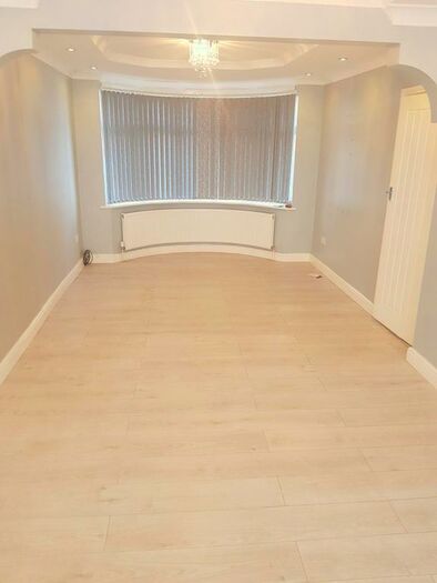 3 Bedroom Terraced House To Rent In Chester Avenue, Luton, LU4