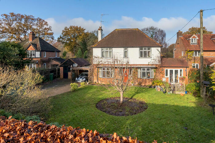 4 Bedroom Detached House For Sale In Vicarage Lane, Capel, RH5