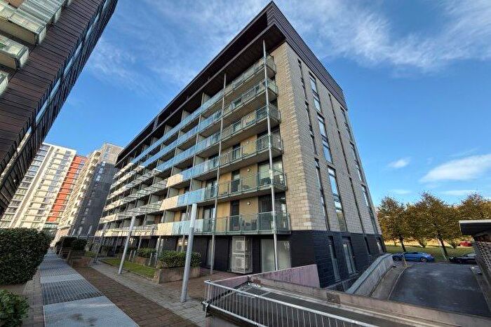 2 Bedroom Flat To Rent In Glasgow Harbour Terraces, Glasgow, G11