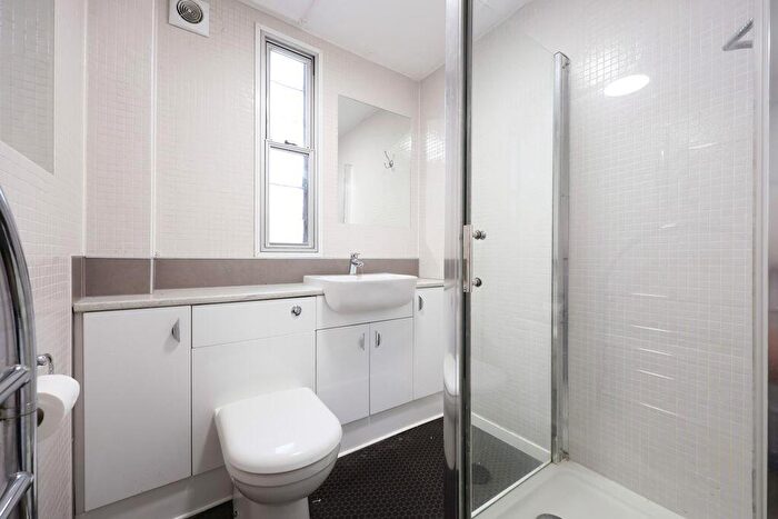 1 Bedroom Apartment For Sale In Ambrose Road | Cliftonwood, BS8 - Photo 9