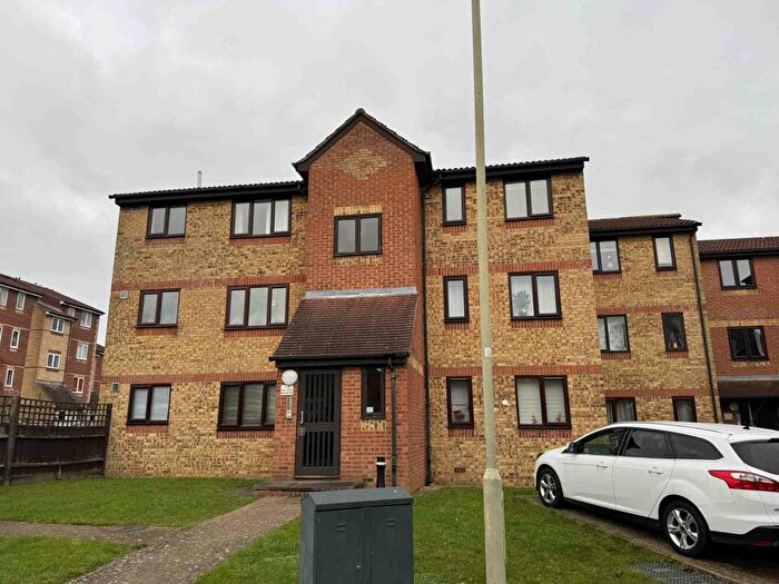 1 Bedroom Flat To Rent In Himalayan Way, Watford, WD18