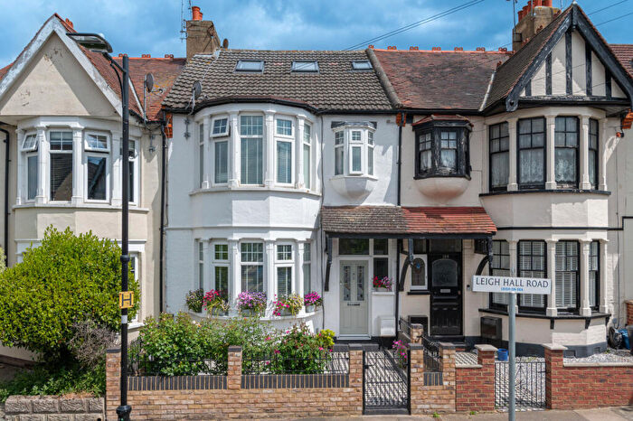 5 Bedroom Terraced House For Sale In Leigh Hall Road, Leigh-on-sea, SS9