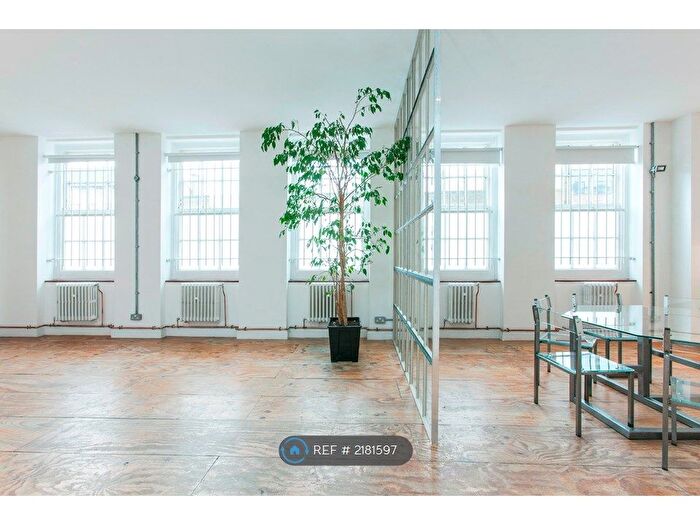 3 Bedroom Flat To Rent In Tudor Road, London, E9