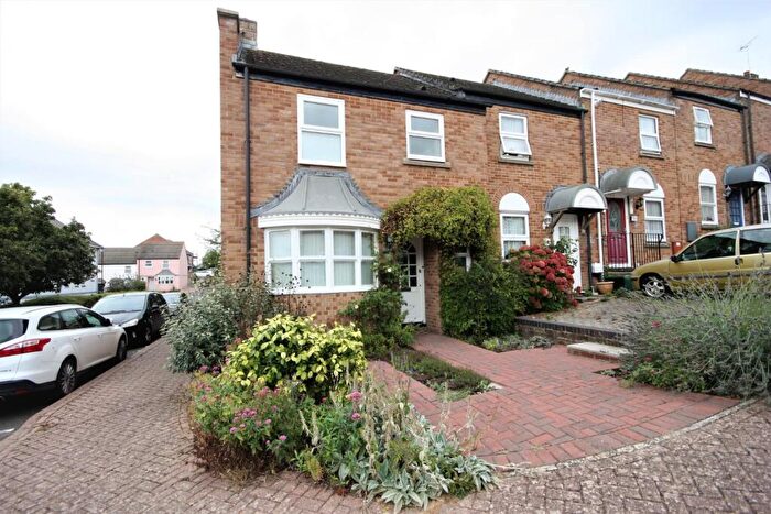 3 Bedroom Semi Detached House To Rent In The Maltings, Weymouth, DT4