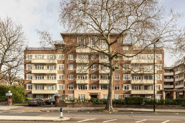 3 Bedroom Flat To Rent In Maida Vale, London, W9