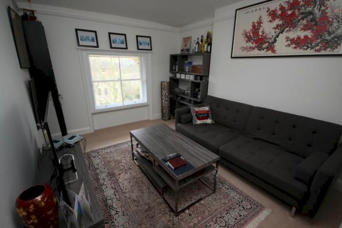 1 Bedroom Flat To Rent In Morden Road, Blackheath, SE3