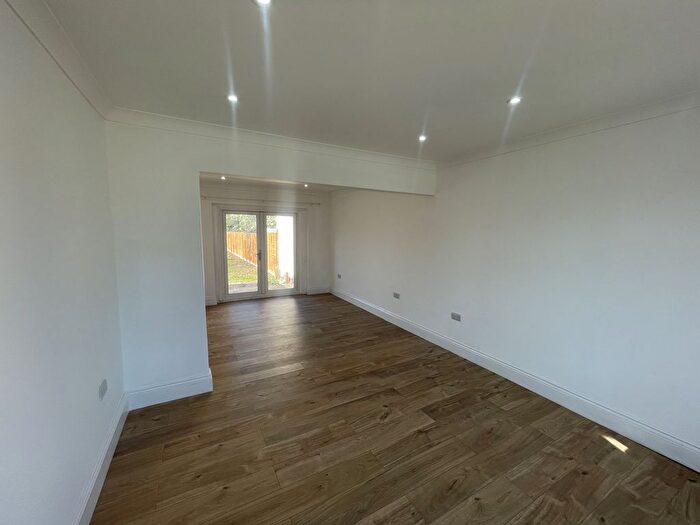 3 Bedroom Terraced House To Rent In Eastcote Lane, Harrow, HA2