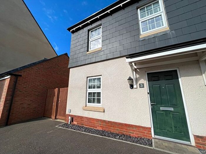 3 Bedroom Semi-Detached House To Rent In Harvest Lane, Exeter, EX2