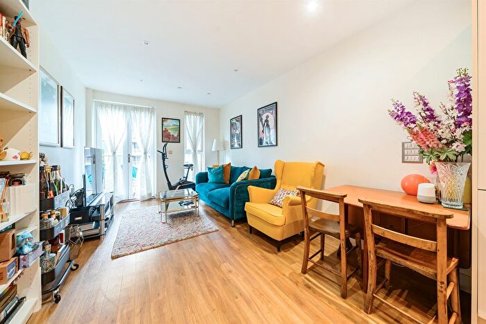 1 Bedroom Flat For Sale In Hatton Road, Wembley, HA0