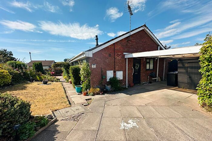 2 Bedroom Bungalow To Rent In Cherry Tree Road, Stoke-On-Trent, ST7