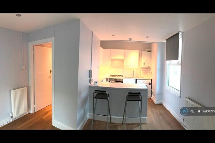 Studio To Rent In Blenheim Park Road, South Croydon, CR2