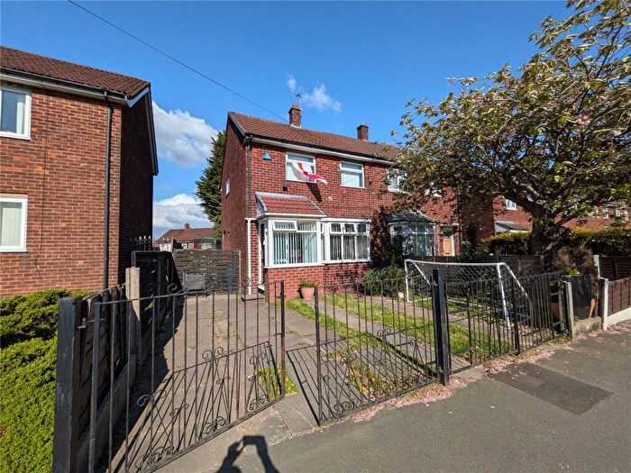 3 Bedroom End Of Terrace House For Sale In Silverdale, Clifton, Swinton, Manchester, M27